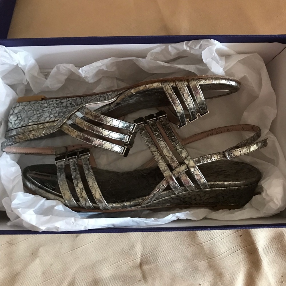 SOLD ON TRADESY!!! Stuart Weitzman ‘Playful’ python wdg sdl. Size 7. NWOT - Picture 6 of 7